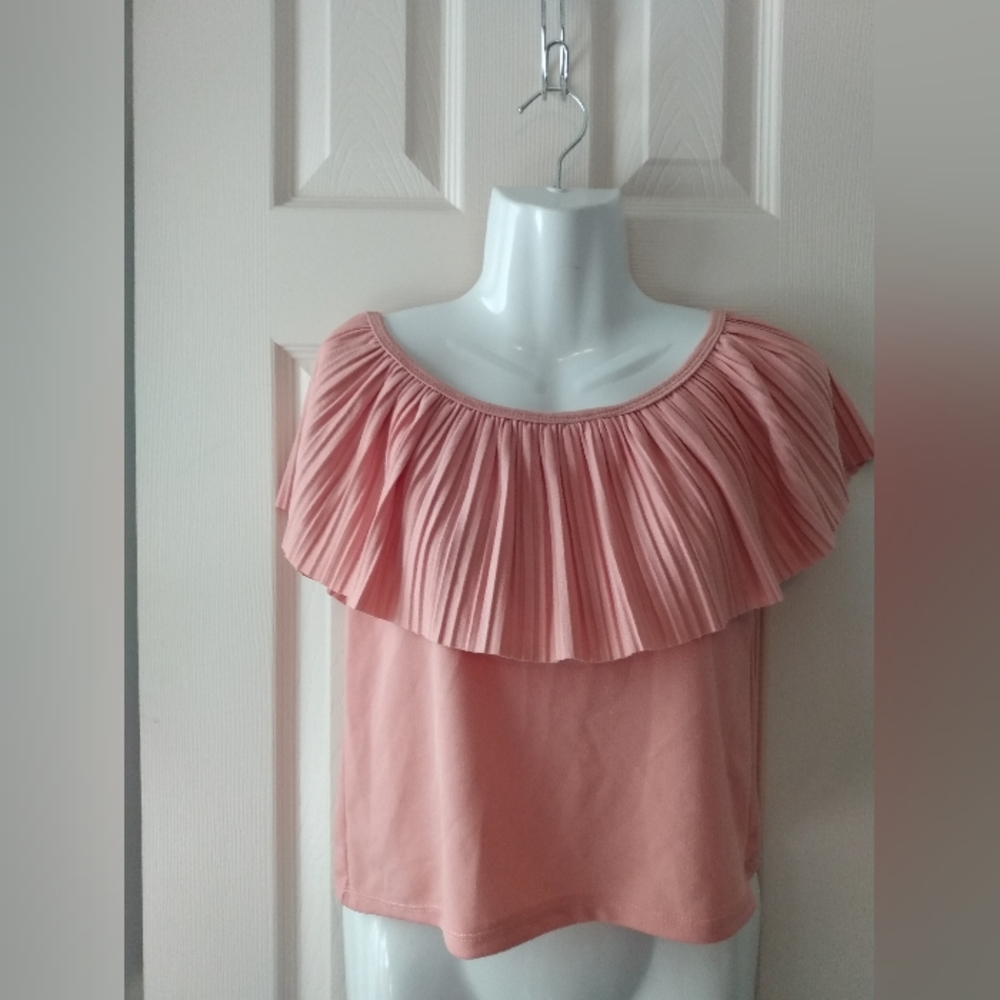 🎈4-$10🎈Womens Pretty Peach Blouse Size Medium